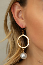 Load image into Gallery viewer, Paparazzi ~ SoHo Solo - Gold &amp; Pearl Earring
