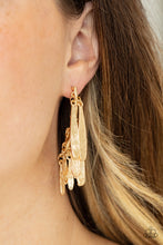Load image into Gallery viewer, Pursuing The Plumes - Gold Earring
