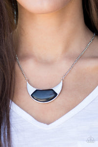 Run With The Pack - Black Necklace Set